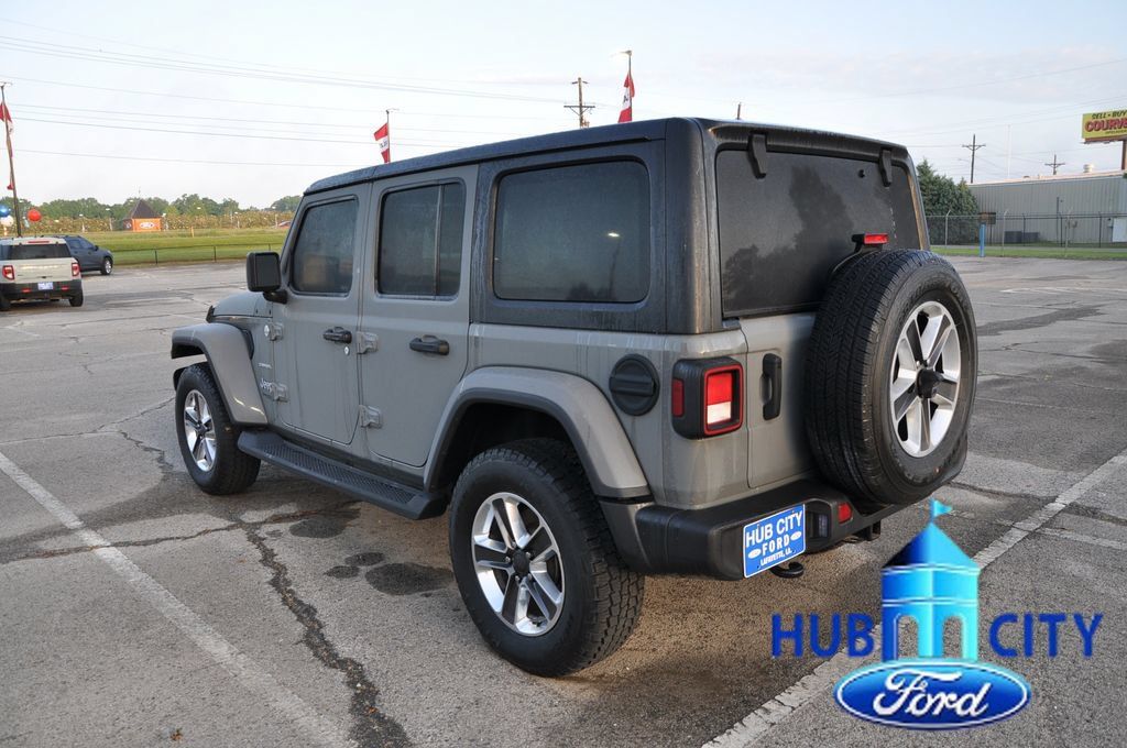 Used 2021 Jeep Wrangler Unlimited Sahara AWD/4WD image 3
