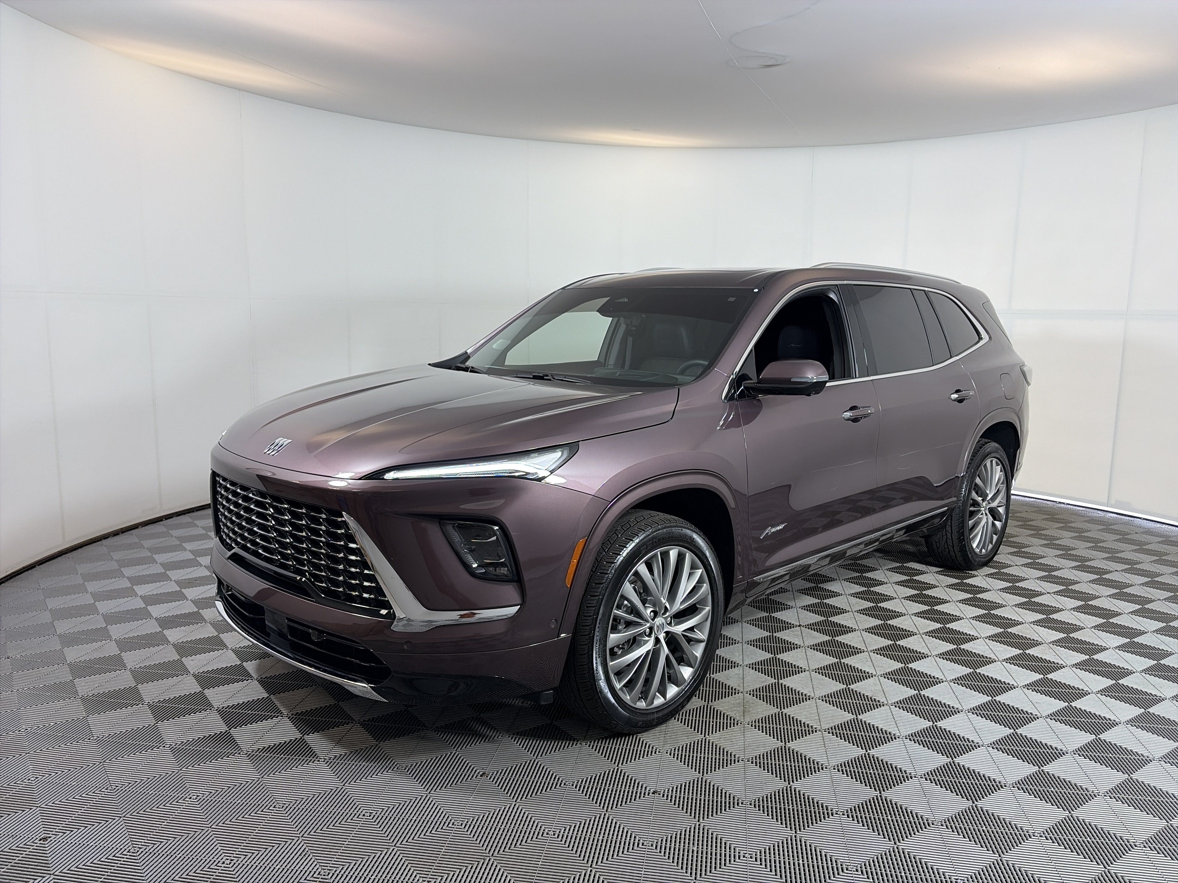 Certified 2026 Buick Enclave Avenir w/ Super Cruise Package AWD/4WD image 2