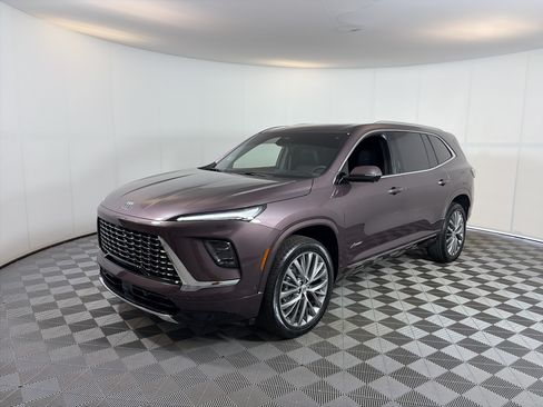Used 2026 Buick Enclave Avenir w/ Super Cruise Package AWD/4WD image 2