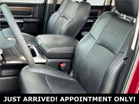 Used 2018 RAM 1500 Laramie w/ Convenience Group AWD/4WD image 8