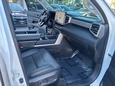Used 2024 Toyota Tundra Limited AWD/4WD image 33