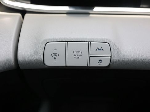 Certified 2023 Hyundai Elantra Limited w/ Cargo Package FWD image 31