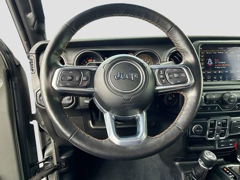 Used 2022 Jeep Wrangler Unlimited Sahara image 13