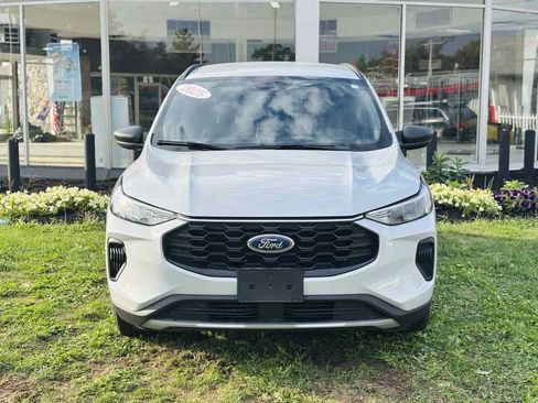 Used 2025 Ford Escape ST-Line FWD image 18