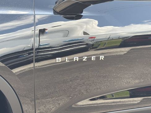 New 2026 Chevrolet Blazer LT w/ Convenience Package FWD image 24