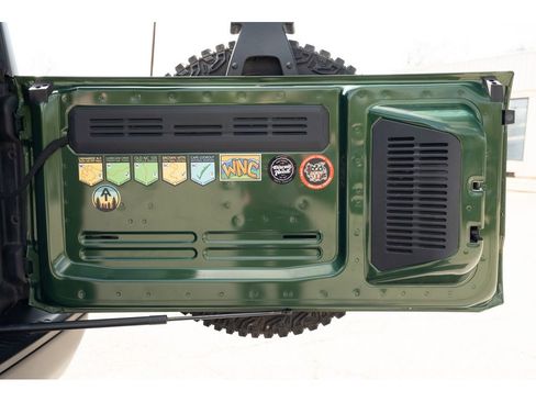 Used 2024 Ford Bronco Everglades image 30