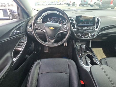 Used 2016 Chevrolet Malibu LT w/ Leather Package FWD image 9