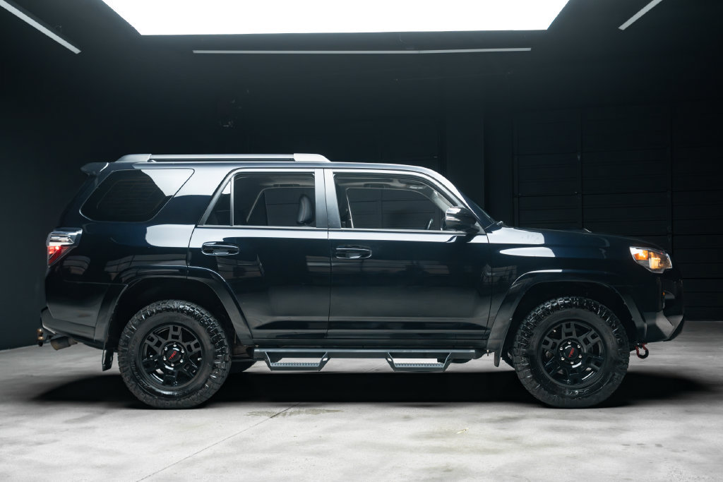 Used 2023 Toyota 4Runner TRD Off-Road Premium w/ Moonroof Package AWD/4WD image 10