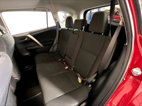 Used 2015 Toyota RAV4 XLE AWD/4WD image 31