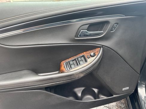 Used 2014 Chevrolet Impala LT FWD image 20