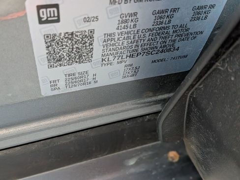 Certified 2025 Chevrolet Trax LT w/ LT Convenience Package image 35