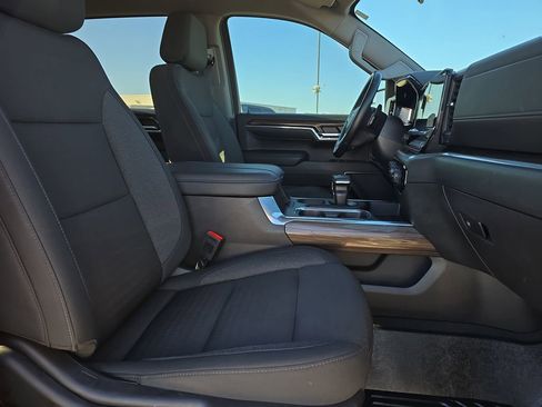 Used 2024 Chevrolet Silverado 1500 LT Trail Boss image 10