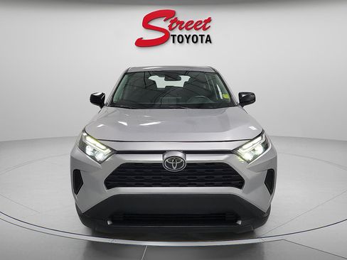 Certified 2024 Toyota RAV4 LE AWD/4WD image 6