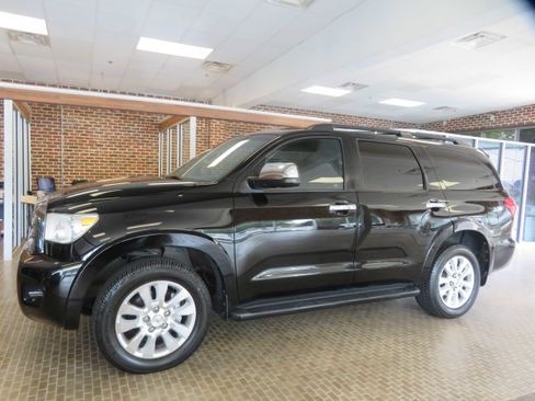 Used 2012 Toyota Sequoia Platinum AWD/4WD image 92