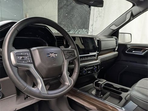 Used 2023 Chevrolet Silverado 1500 RST w/ Protection Package image 17