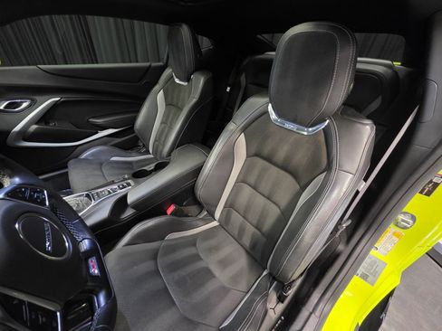 Used 2020 Chevrolet Camaro SS image 18