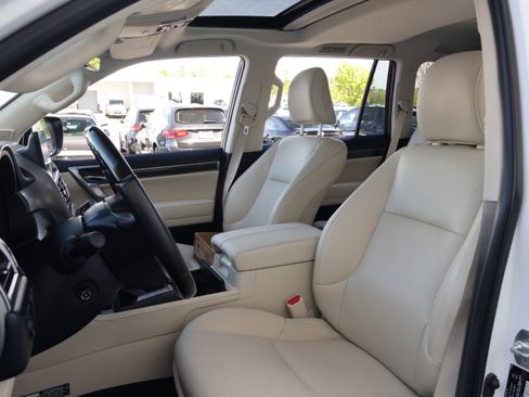 Certified 2023 Lexus GX 460 Luxury w/ Sport Design Package AWD/4WD image 34
