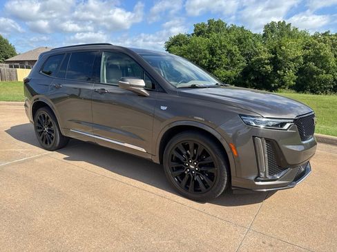 Used 2020 Cadillac XT6 Sport w/ Platinum Package AWD/4WD image 6