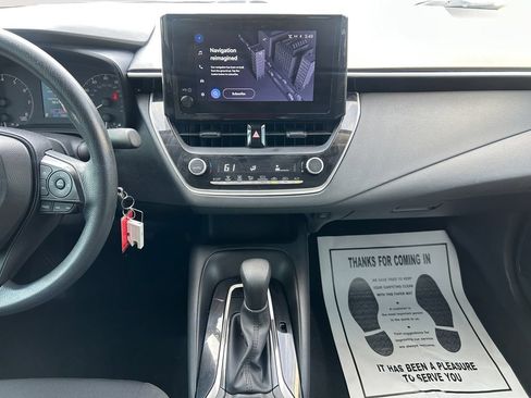 Used 2024 Toyota Corolla LE FWD image 11