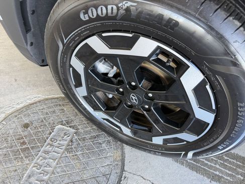 Used 2025 Hyundai Santa Fe SEL image 33