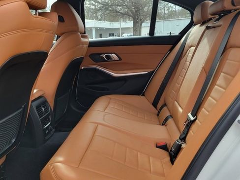Used 2019 BMW 330i Sedan w/ Premium Package image 6