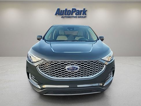 Certified 2024 Ford Edge SEL w/ Convenience Package AWD/4WD image 2