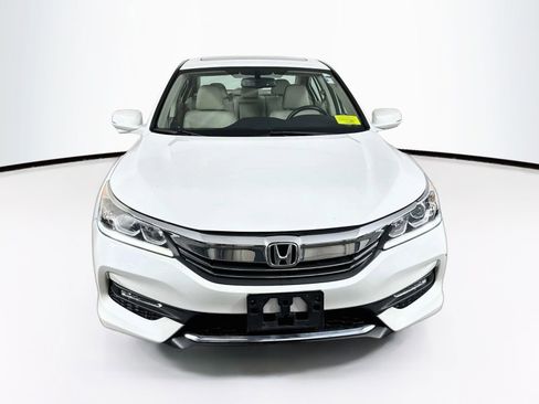 Used 2016 Honda Accord EX-L image 2