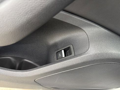 Used 2021 Audi A4 2.0T Premium w/ Convenience Package image 33