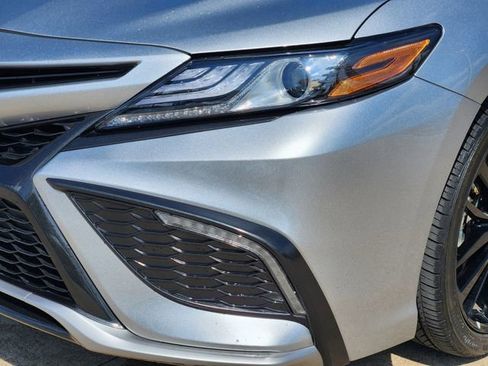 Used 2024 Toyota Camry XSE FWD image 6