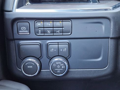 New 2026 Chevrolet Suburban LT w/ Comfort Package image 22