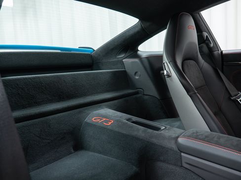 Used 2018 Porsche 911 GT3 RWD image 34