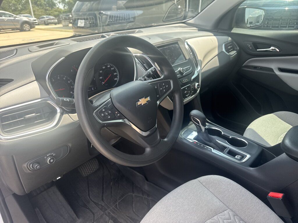 Used 2024 Chevrolet Equinox LS FWD image 18