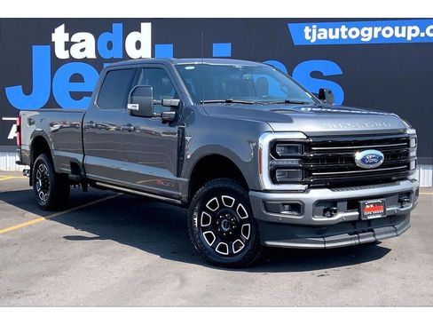 Used 2025 Ford F350 Platinum AWD/4WD image 2