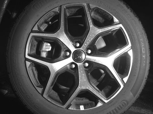 Used 2025 Jeep Compass Limited image 12