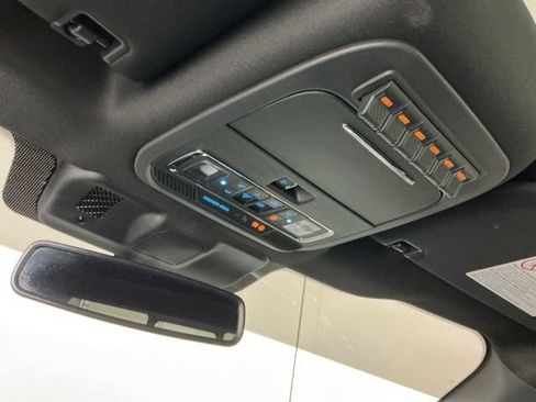 Certified 2025 Ford F450 Platinum w/ FX4 Off-Road Package image 26