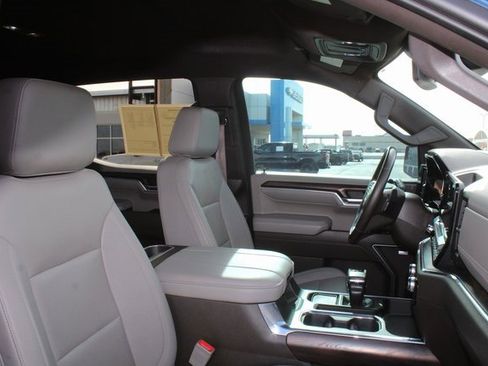 Used 2023 GMC Sierra 1500 SLT w/ SLT Premium Package image 17