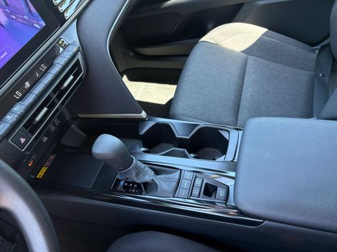 Used 2026 Toyota Camry LE FWD image 41