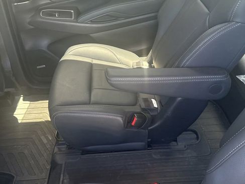 Used 2023 Subaru Ascent Touring AWD/4WD image 16