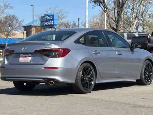 Used 2023 Honda Civic Sport image 4