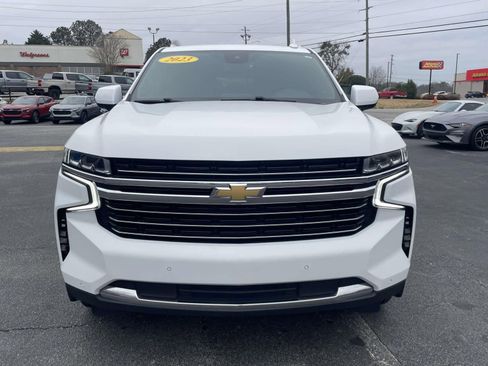 Used 2023 Chevrolet Suburban LT image 9