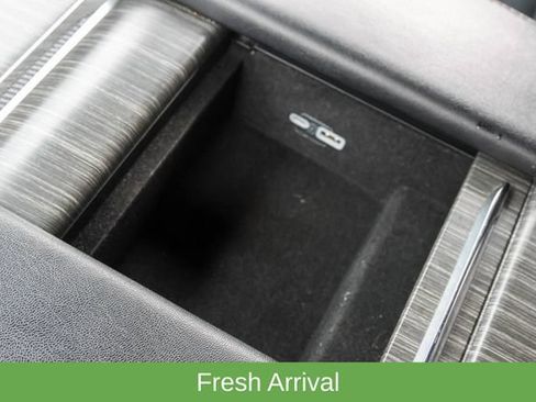 Used 2024 Jeep Wagoneer L Series II w/ Flexible Seating Group AWD/4WD image 23