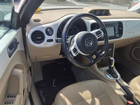 Used 2014 Volkswagen Beetle TDI FWD image 9