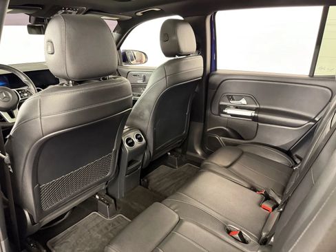 Used 2021 Mercedes-Benz GLB 250 4MATIC image 29