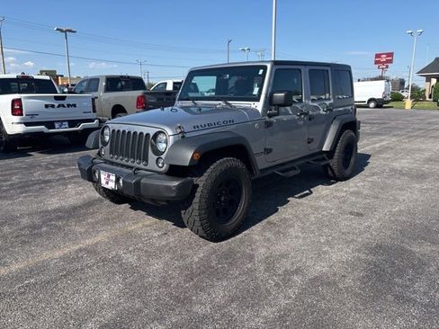 Used 2015 Jeep Wrangler Unlimited Rubicon w/ Connectivity Group AWD/4WD image 1
