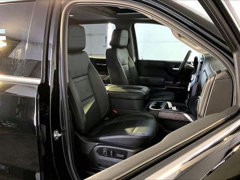 Used 2022 GMC Sierra 1500 Denali w/ Denali Premium Package image 8