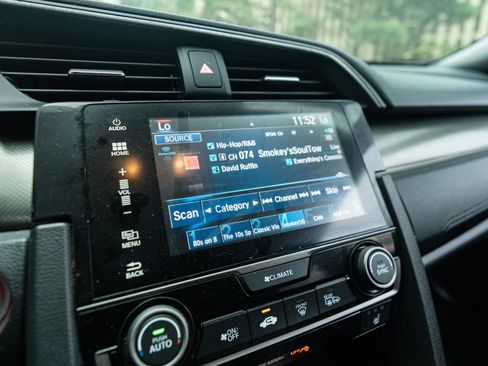 Used 2018 Honda Civic EX image 30