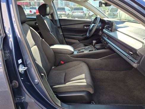 Used 2023 Honda Accord EX image 32