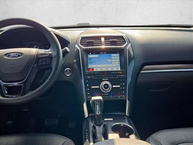 Used 2018 Ford Explorer Limited w/ Equipment Group 301A FWD image 14