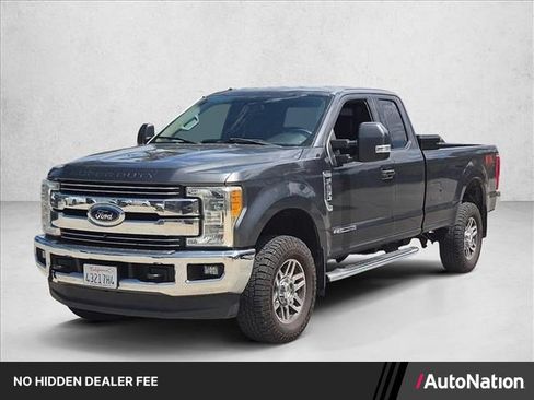Used 2017 Ford F250 Lariat w/ Lariat Value Package AWD/4WD image 1