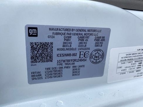 Certified 2024 GMC Savana 2500 Extended w/ Driver Convenience Package RWD image 20